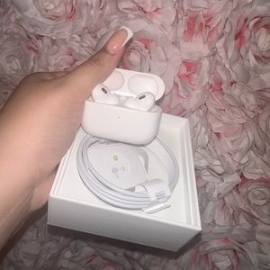 New Apple Airpods Pro (2nd Generation) White Color 🤍